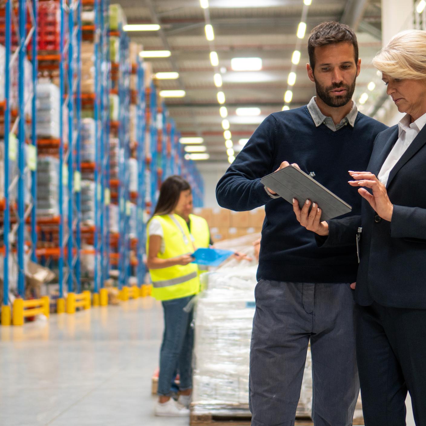 Predictive insights - Managers in Warehouse discuss about business