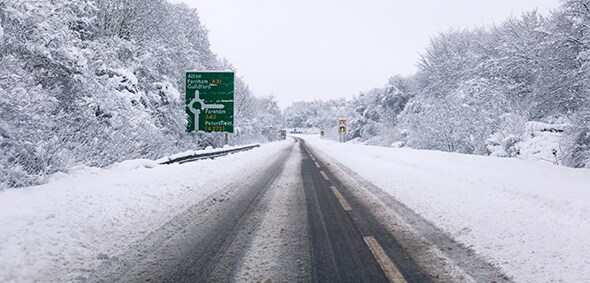 Snow storm slams UK