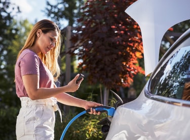 woman electric car