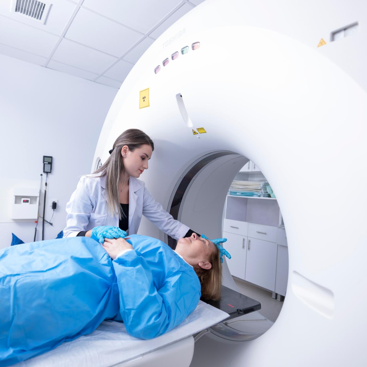 Cancer treatment in hospital with a linear accelerator.